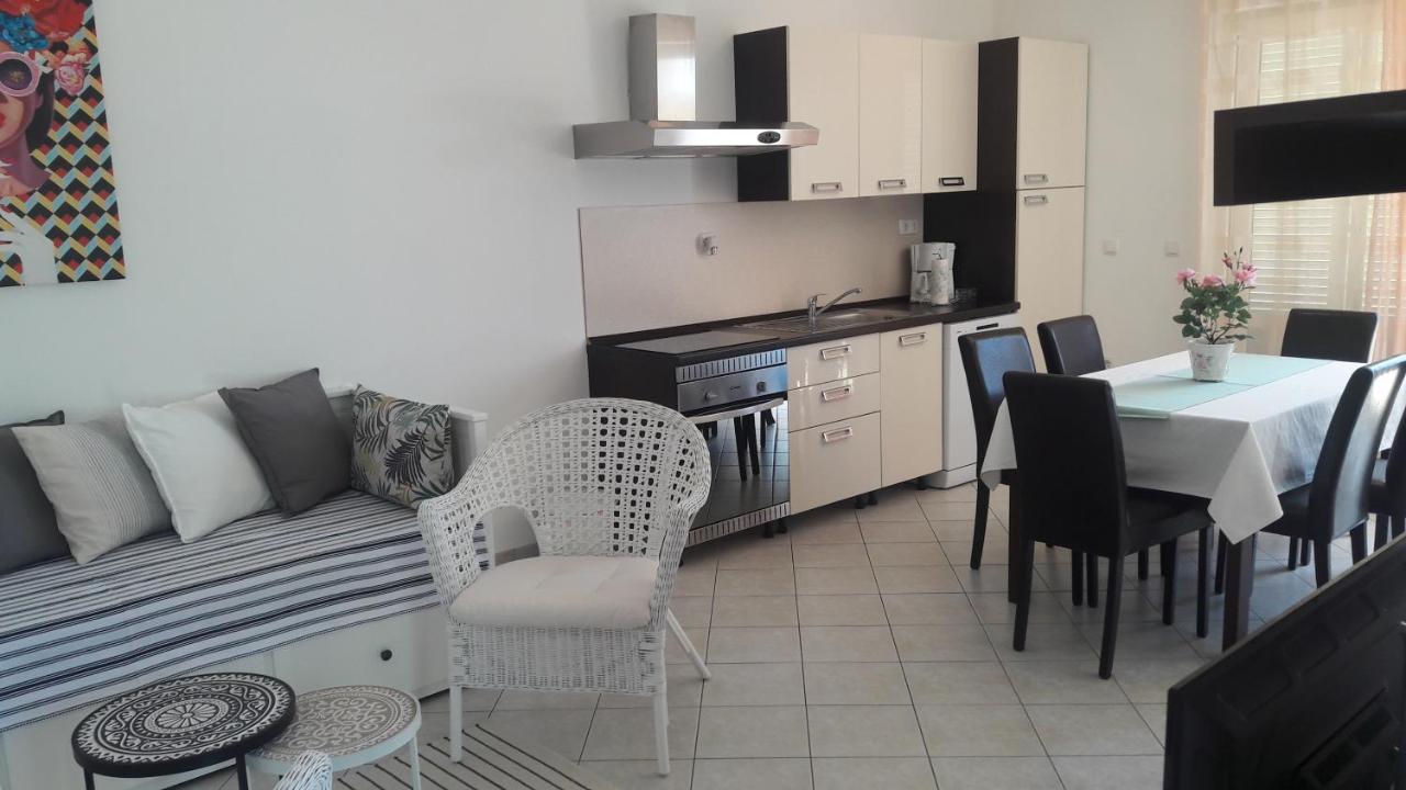 Apartman Barbat-Za Cijelu Obitelj Barbat na Rabu Exterior photo